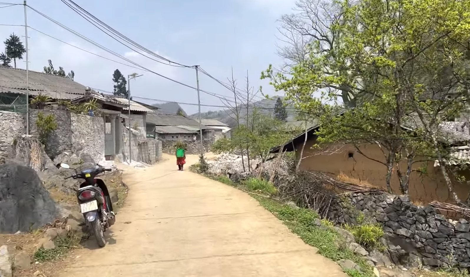 Khung cảnh mộc mạc yên bình ở Bản Lao Xa - Ảnh từ Mikey Ha Giang Khung cảnh mộc mạc yên bình ở Bản Lao Xa - Ảnh từ Mikey Ha Giang