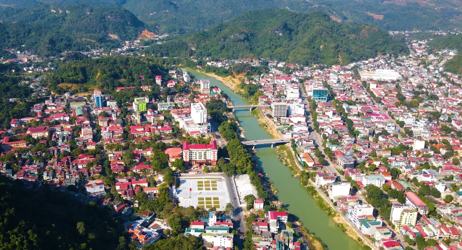 Thành phố Hà Giang - Ảnh từ Tung Tăng TV Thành phố Hà Giang - Ảnh từ Tung Tăng TV