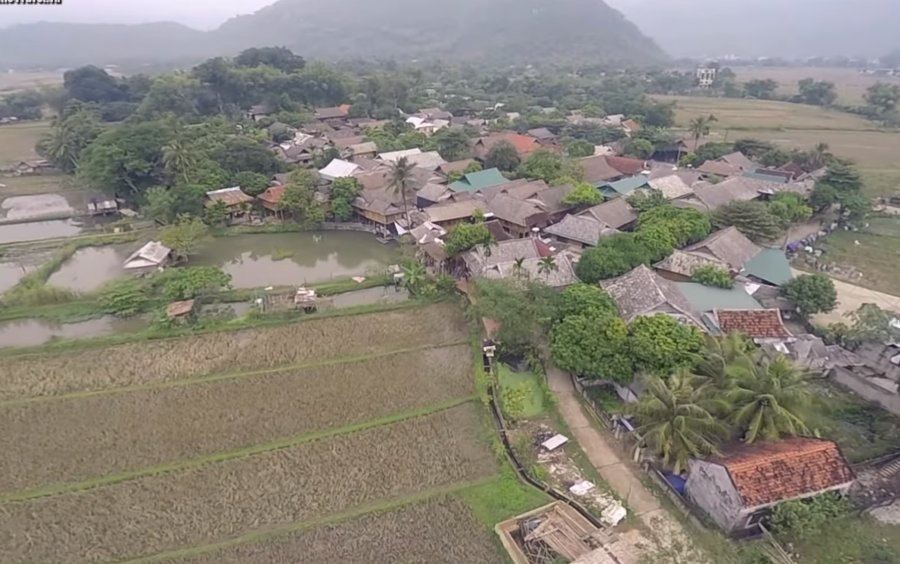 Bản Pom Coọng Mai Châu - Ảnh sưu tầm