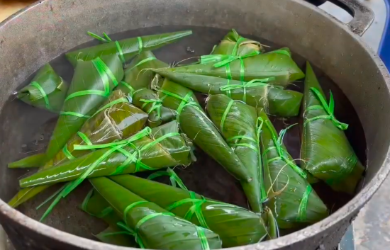 Bánh coóc mò - Ảnh từ Báo Lạng Sơn Bánh coóc mò - Ảnh từ Báo Lạng Sơn