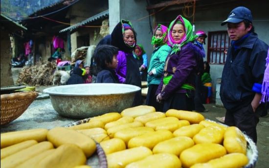 Bánh láo khoải - Ảnh từ Báo Dân tộc và Phát triển Bánh láo khoải - Ảnh từ Báo Dân tộc và Phát triển