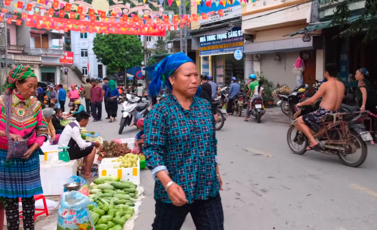 Chợ phiên Cốc Pài - Ảnh từ Miền Núi Tây Bắc