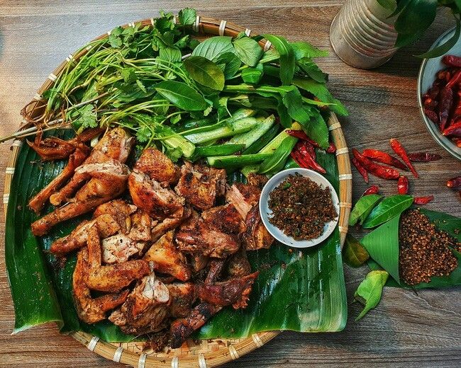 Gà nướng mắc khén