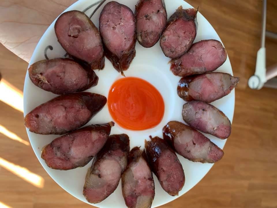 Lạp xưởng gác bếp