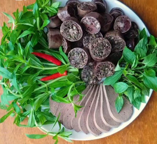 Lòng lợn nhồi gạo nếp Lòng lợn nhồi gạo nếp