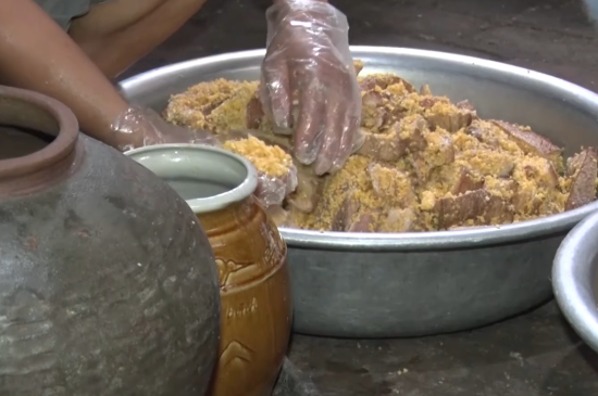Thịt lợn muối chua Sapa
