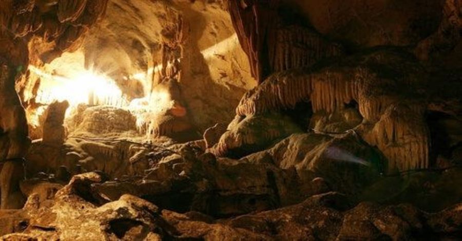tìm hiểu về truyền thuyết của Hang Mỏ Luông - Ảnh sưu tầm từ Pinterest