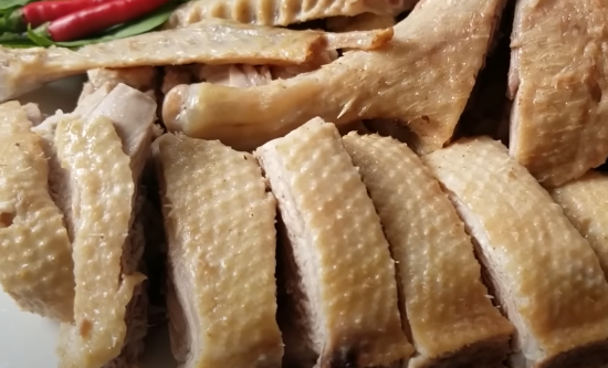 Vịt Chiềng Mai luộc