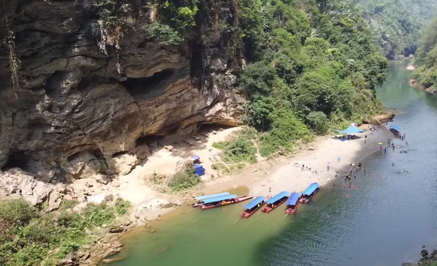 Hang Tiên Bắc Hà - Ảnh từ Lâm Tú cao nguyên Hang Tiên Bắc Hà - Ảnh từ Lâm Tú cao nguyên