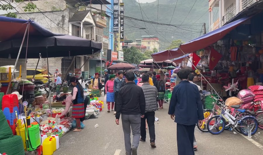 Khám phá nét đẹp văn hóa chợ vùng cao ở Mã Pí Lèng