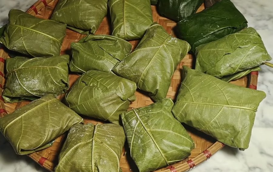 Mẹt bánh trứng kiến khi đã gói xong - Ảnh từ Góc bếp nhỏ Food