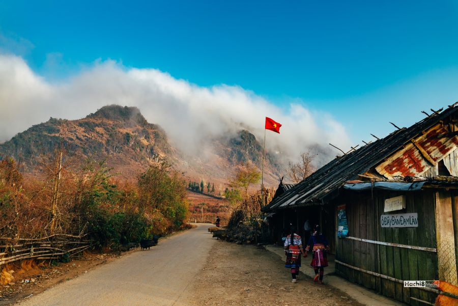 Cao nguyên Sìn Hồ Nóc nhà của tỉnh Lai Châu - Ảnh từ Hòa Huy Hồ Cao nguyên Sìn Hồ Nóc nhà của tỉnh Lai Châu - Ảnh từ Hòa Huy Hồ