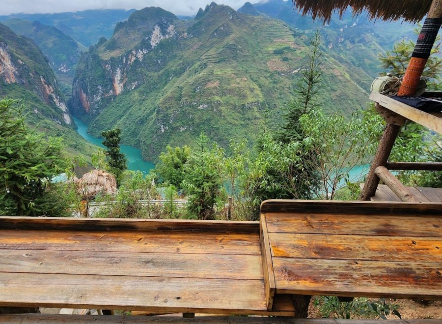 Chiếc view ngồi ăn sáng triệu đô ở Homestay Mã Pì Lèng Ecology - Ảnh từ Len Rittberg Chiếc view ngồi ăn sáng triệu đô ở Homestay Mã Pì Lèng Ecology - Ảnh từ Len Rittberg