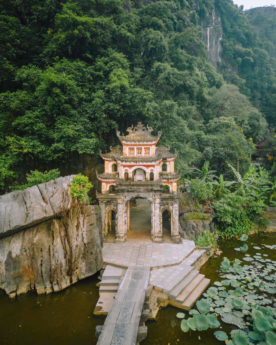 Chùa Bích Động - Ảnh từ Bùi Quang Thụy
