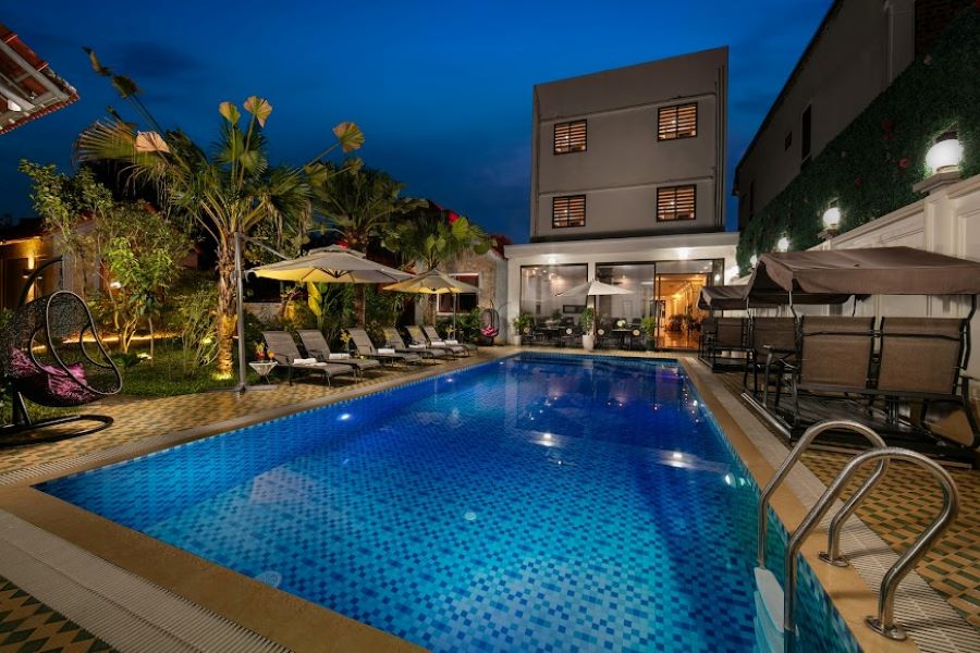 Hồ bơi ngoài trời siêu chill tại Tam Cốc Hodiday Hotel & Villa - Ảnh sưu tầm