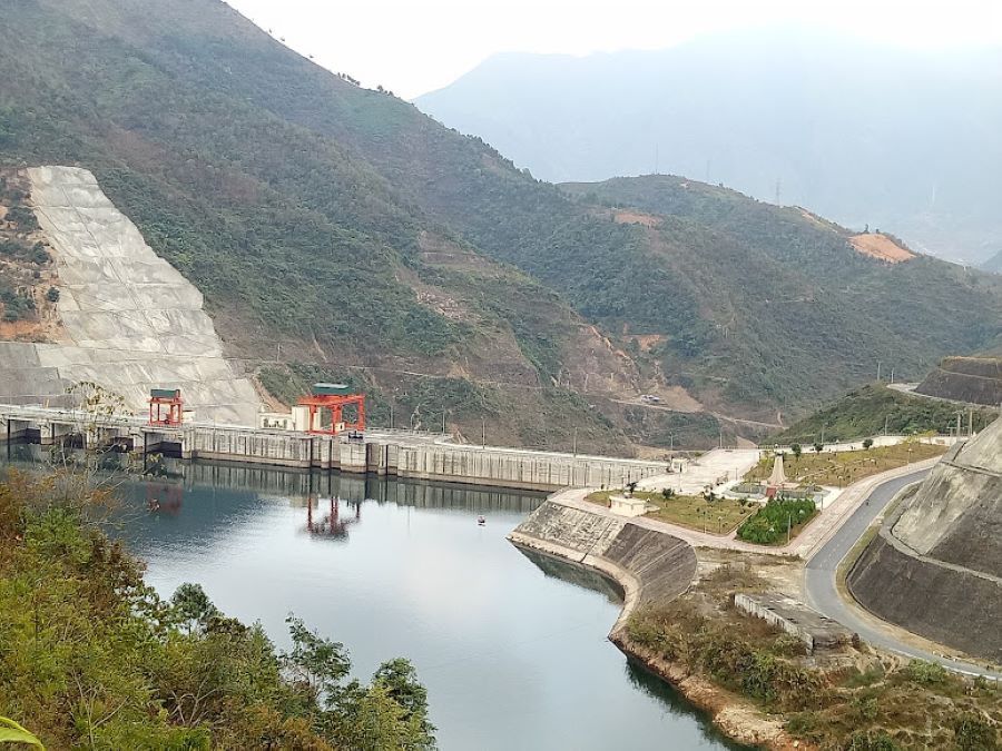KDL lòng hồ thủy điện bản Chát - Ảnh từ Thin Lý KDL lòng hồ thủy điện bản Chát - Ảnh từ Thin Lý