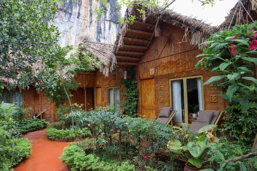 Tam Cốc Wonderland Bungalow nổi bật với những ngôi nhà mái lá thơ mộng tại - Ảnh sưu tầm