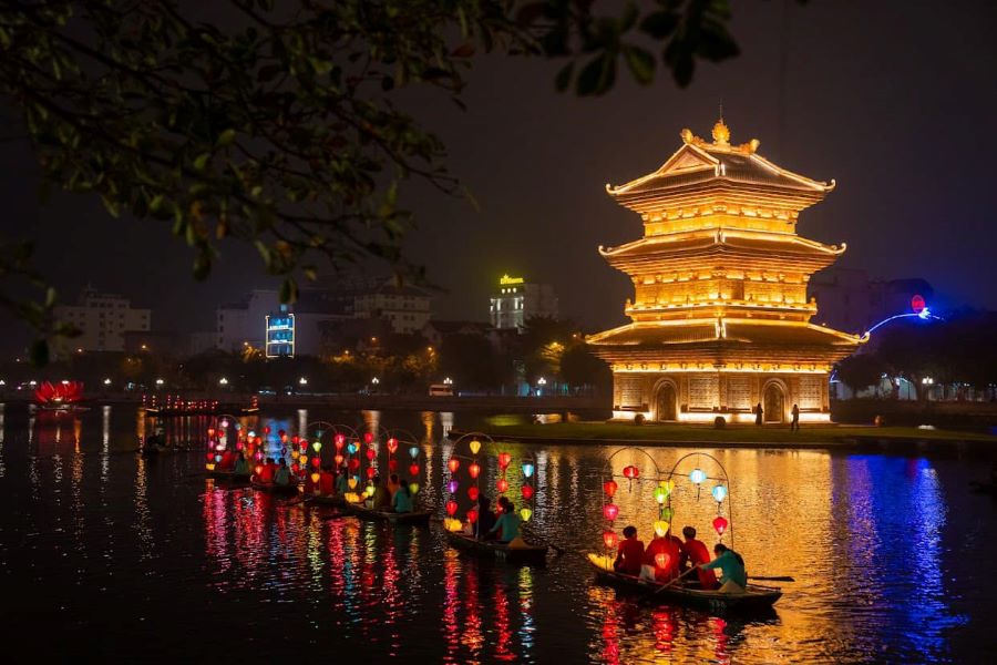 Vẻ đẹp của Phố Cổ Hoa Lư về đêm - Ảnh từ Nguyễn Thị Kim Anh