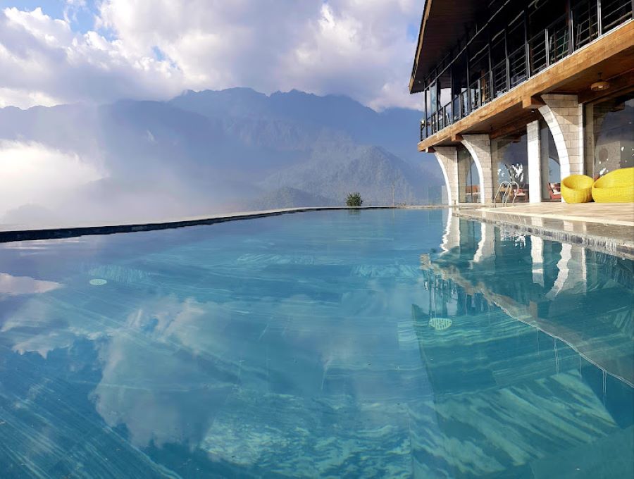 View hồ bơi cực chill tại Sapa Catcat Hills Resort & Spa - Ảnh từ Ngoc Dang
