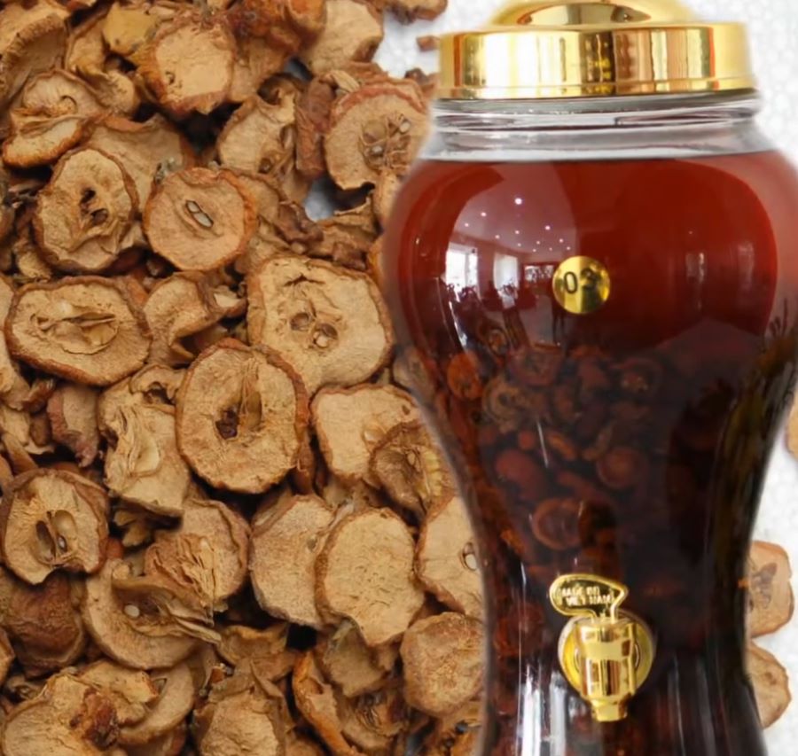 Cách ngâm rượu táo mèo khô - Ảnh từ MỘC CHÂU 24H