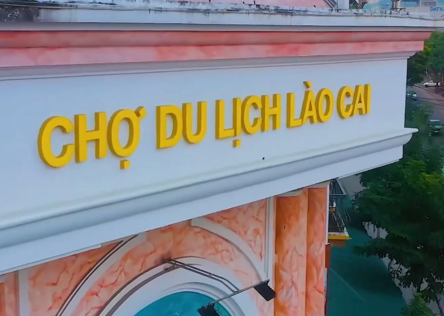 Gọi là chợ du lịch Lào Cai là vì... - Ảnh từ linhlangVND