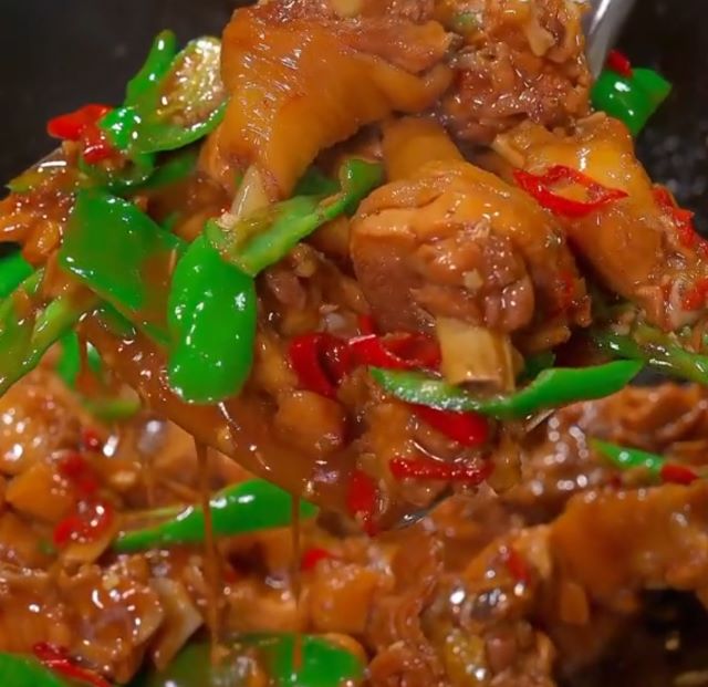 Gà cay ớt xanh - Ảnh từ Kokoroamthuc