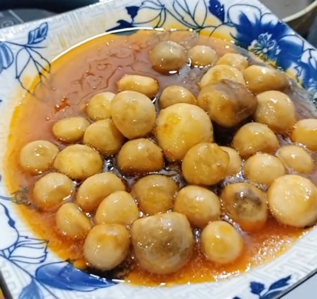 Nấm rơm sốt me - Ảnh từ Phương Thảo