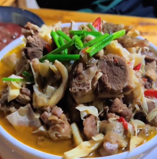 Ngan bản ôm chống khô thịt - Ảnh từ hieu food79