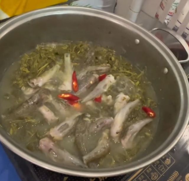 Rau sắn chua nấu cá - Ảnh từ ana19pt Rau sắn chua nấu cá - Ảnh từ ana19pt