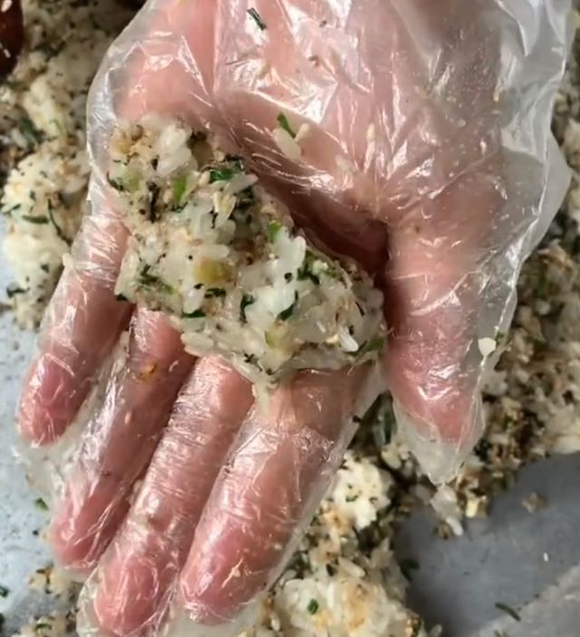 Xôi trứng kiến - Ảnh từ nongsancaonguyenda