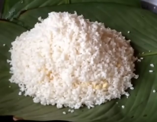 Cuối cùng là cho lên 1 lớp gạo nếp nữa - Ảnh sưu tầm