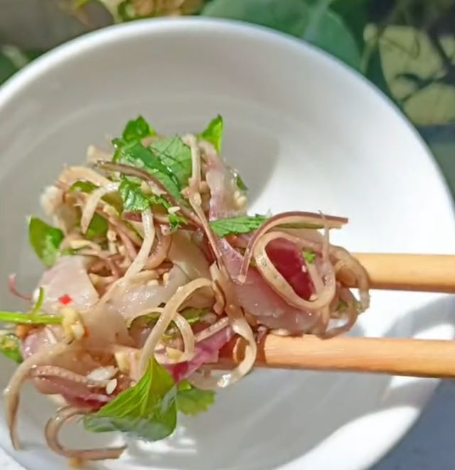 Gỏi cá Tây Bắc - món ăn đặc trưng của đồng bào dân tộc Thái vùng Tây Bắc - Ảnh từ nguyenvinhtaybac