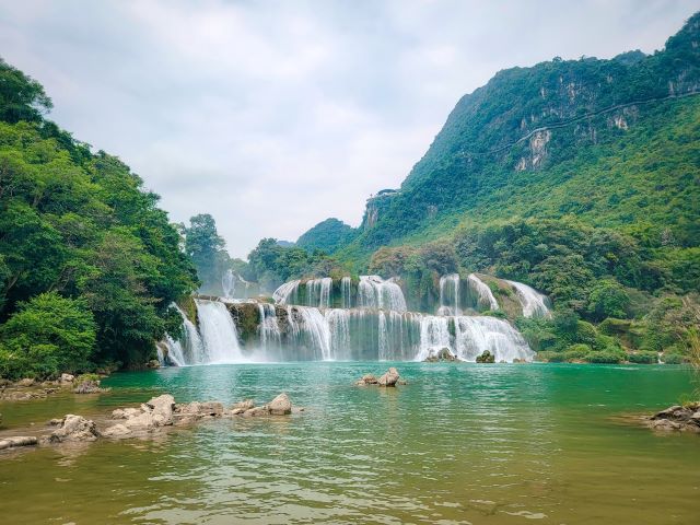 Thác Bản Giốc được chia thành nhiều tầng với vẻ đẹp riêng khác nhau - Ảnh từ Trần Trung Kiên Thác Bản Giốc được chia thành nhiều tầng với vẻ đẹp riêng khác nhau - Ảnh từ Trần Trung Kiên