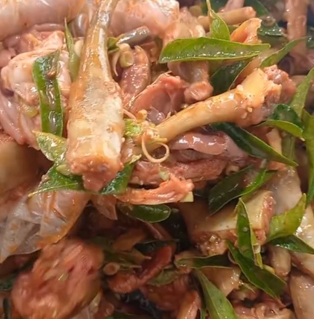 Thịt sóc xào lá mắc mật - Ảnh sưu tầm