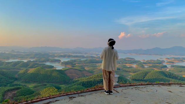 Hồ Thác Bà sở hữu với cảnh quan thiên nhiên hùng vĩ cùng hệ sinh thái đa dạng - Ảnh từ Miêu Miêu