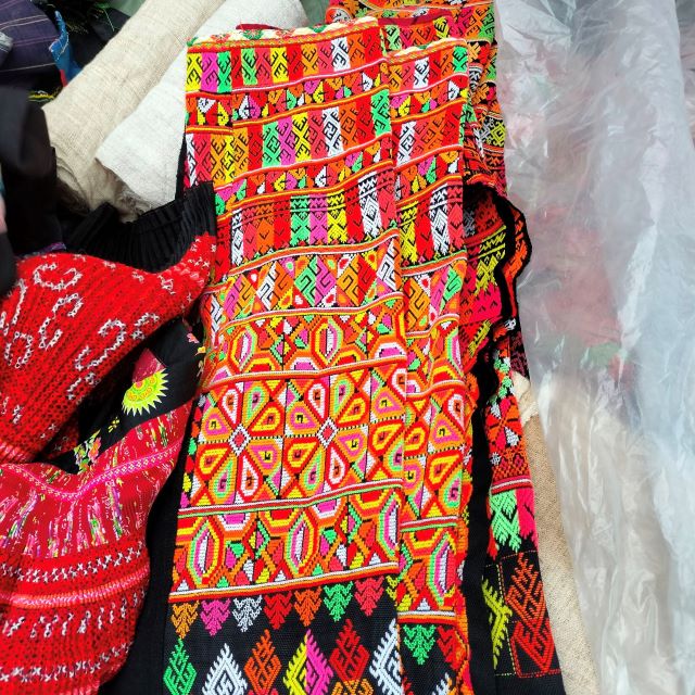 Nghề thổ cẩm Tây Bắc đã tồn tại từ rất lâu đời - Ảnh từ Trừ Chinh Nghề thổ cẩm Tây Bắc đã tồn tại từ rất lâu đời - Ảnh từ Trừ Chinh