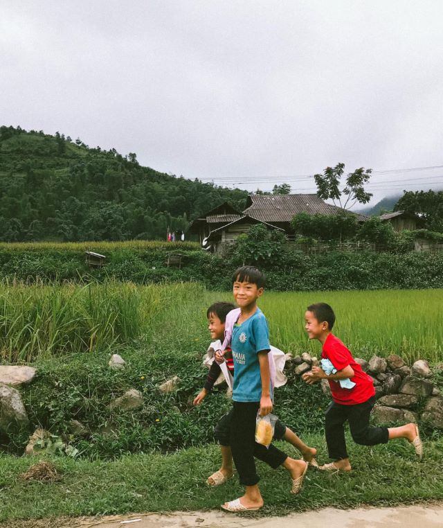 Vẻ đẹp đơn sơ của Bản Lìm Mông - Ảnh từ Bu Vẻ đẹp đơn sơ của Bản Lìm Mông - Ảnh từ Bu