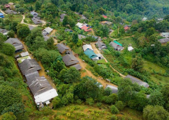 Vẻ đẹp nguyên sơ của bản làng Sin Suối Hồ - Ảnh từ Nguyễn Đình Chiến Vẻ đẹp nguyên sơ của bản làng Sin Suối Hồ - Ảnh từ Nguyễn Đình Chiến