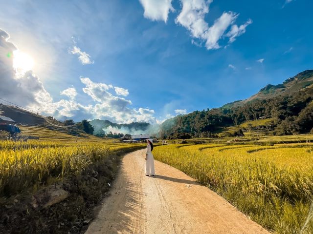 Vẻ đẹp tựa như tranh vẽ ở Bản Ý Linh Hồ - Ảnh từ Lâm Hằng Vẻ đẹp tựa như tranh vẽ ở Bản Ý Linh Hồ - Ảnh từ Lâm Hằng