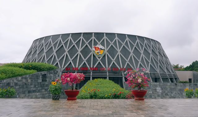 Tham quan bảo tàng Điện Biên - Ảnh sưu tầm