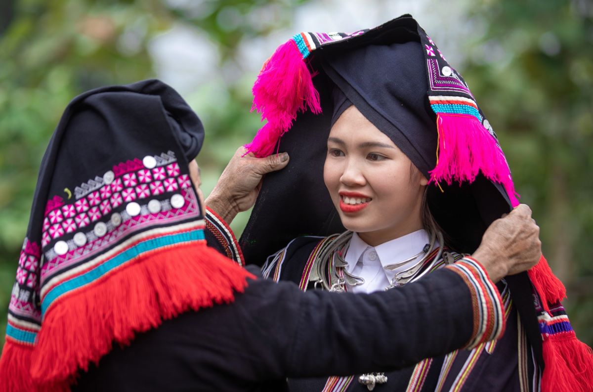Tục ngủ thăm của người Dao - Ảnh từ Lê Trung Thắng