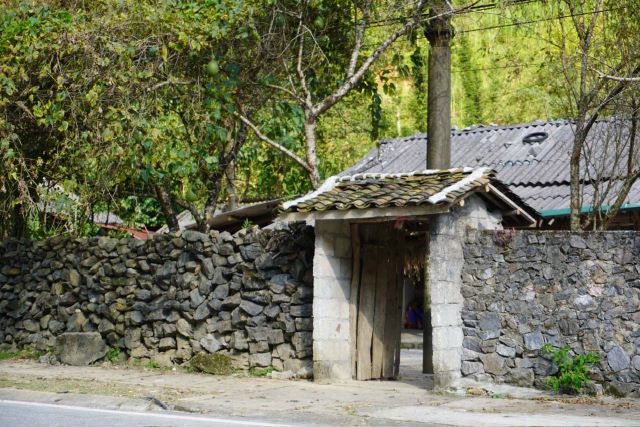 Bức tường đá cổ – Nét độc đáo của vùng cao Tây Bắc - Ảnh sưu tầm