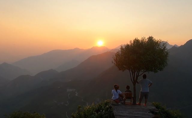 Ngắm hoàng hôn ở Đèo Ô Quý Hồ - Ảnh sưu tầm