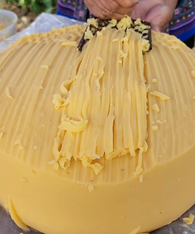 Thưởng thức các loại bánh được làm từ ngô (ảnh này là bánh đúc ngô) - Ảnh sưu tầm