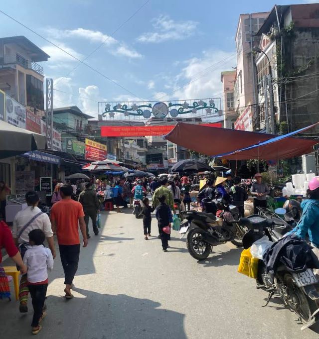 Chợ phiên Cốc Pài hay còn gọi là chợ phiên Xín Mần