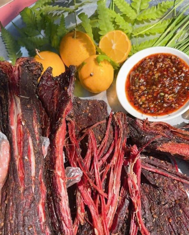 Thịt trâu gác bếp Tây Bắc - Ảnh sưu tầm Thịt trâu gác bếp Tây Bắc - Ảnh sưu tầm