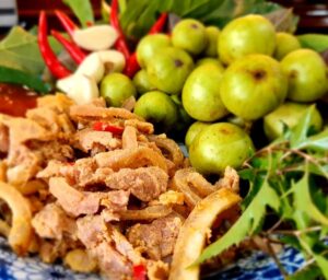 Cách làm thịt lợn muối chua chuẩn vị Tây Bắc - Ảnh từ kuong menla
