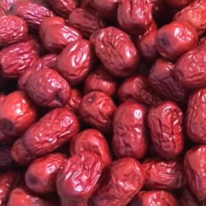 Nhờ vào nhiều thành phần dinh dưỡng bổ ích trong táo đỏ mà nó mang lại khá nhiều tác dụng hữu ích cho sức khỏe - Ảnh từ Đặc sản Tây Bắc