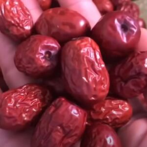 Táo đỏ có nguồn gốc từ Trung Quốc và hiện nay đã được trồng khá phổ biến tại vùng Tây Bắc Việt Nam - Ảnh từ Đặc sản Tây Bắc