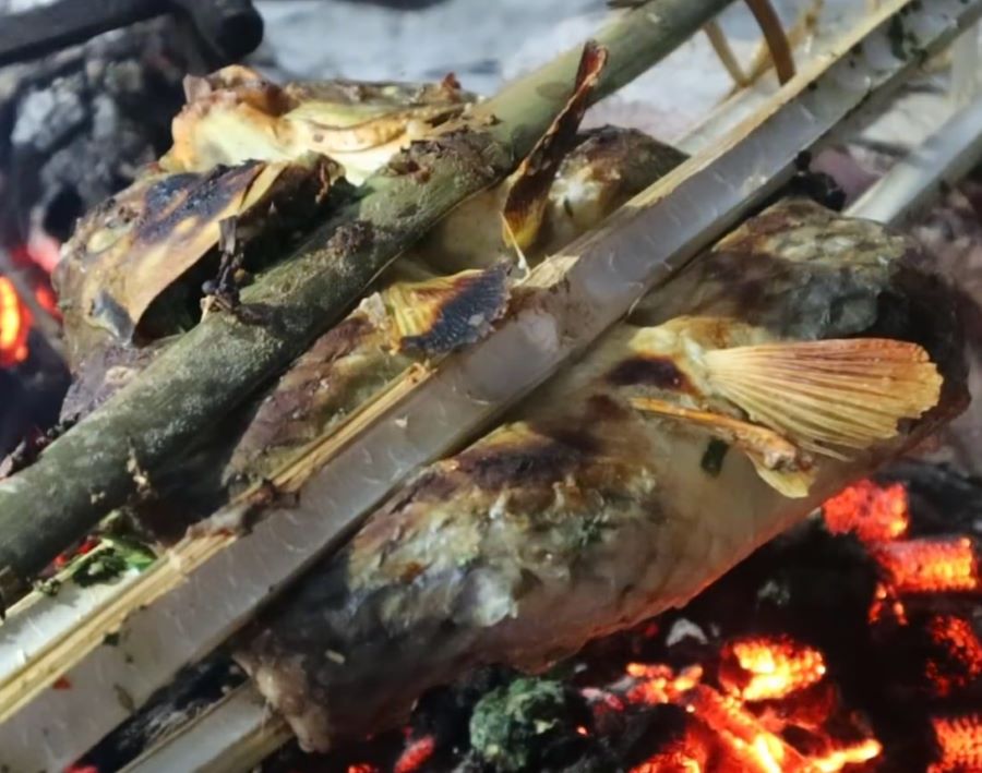 Cá chép làm món Pa pỉnh tộp - Ảnh từ Dân Tộc Tây Bắc